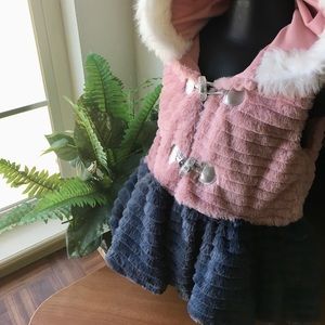 🌟🧩 5/$15 Little Lass beautiful sweater vest